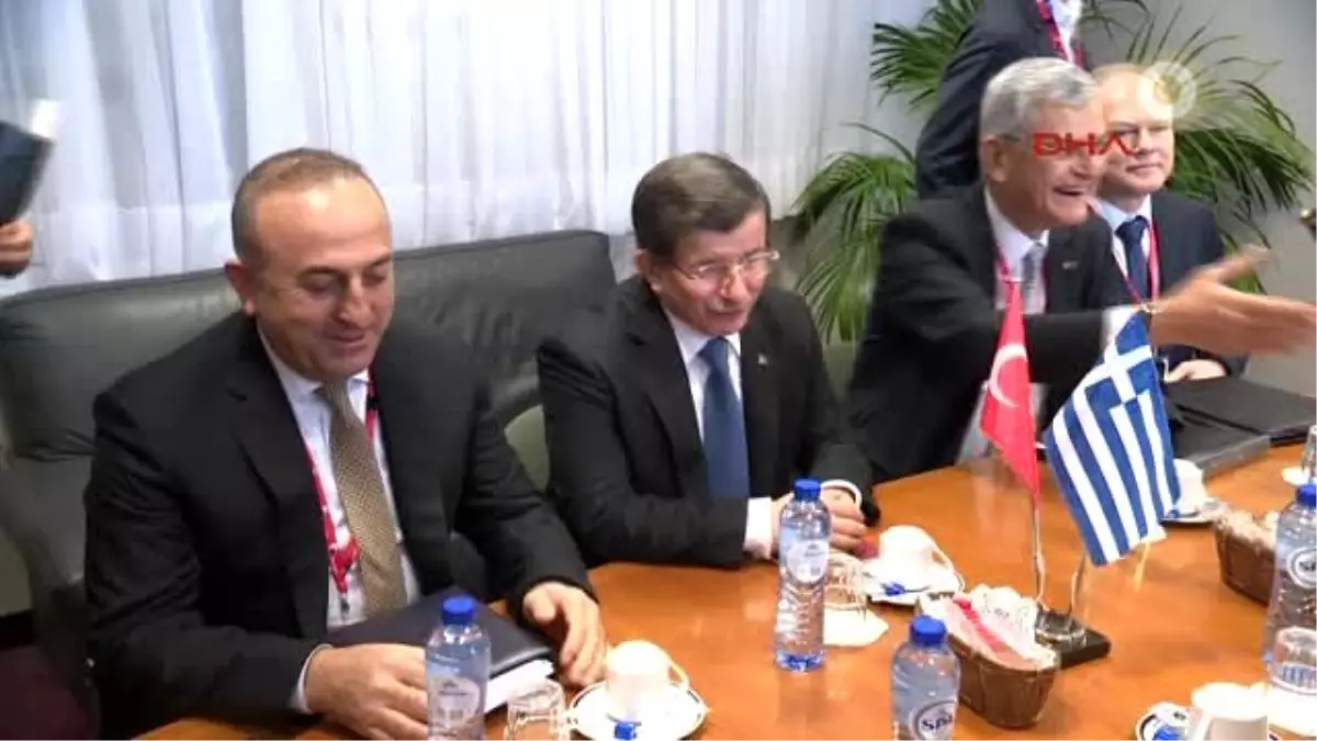 Davutoğlu, Çipras\'la Bir Araya Geldi