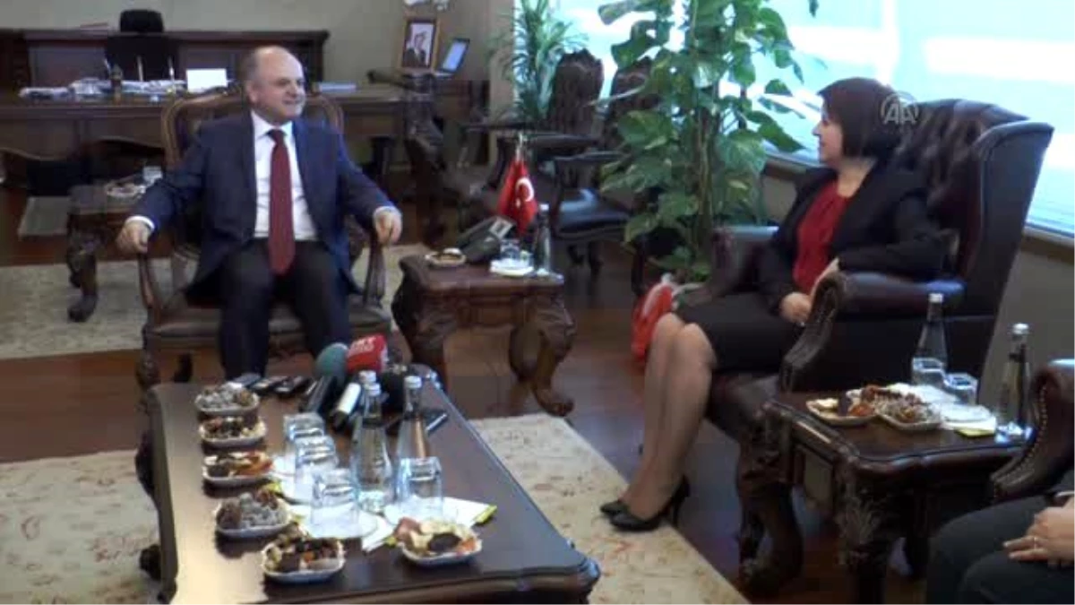 KKTC Dışişleri Bakanı Çolak, Mersin\'de