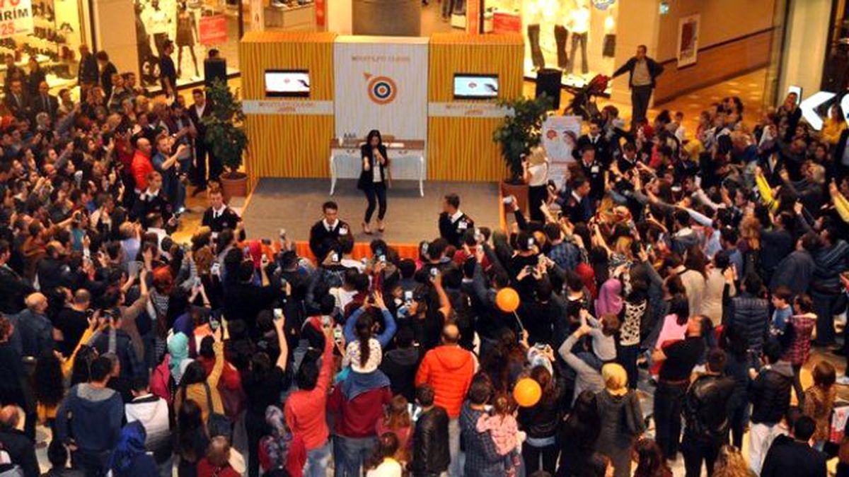 Merve Özbey Optimum\'da Kadınlarla