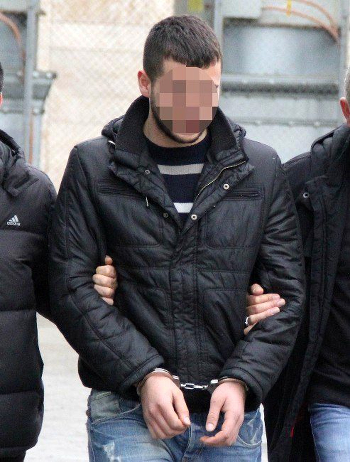 Polisi Görüp Kaçınca Uyuşturucuyla Yakalandı