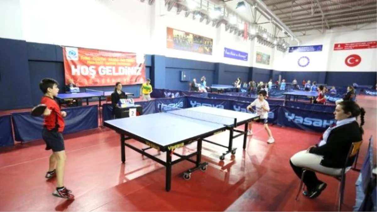 Sultangazi\'de Spor Turnuvası Başladı
