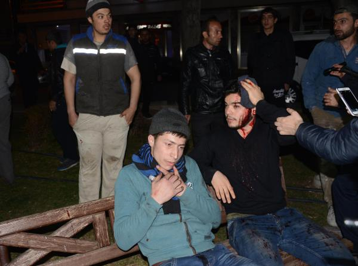 Suriyeliler Arasında Bıçaklı Kavga: 1\'i Ağır 4 Yaralı