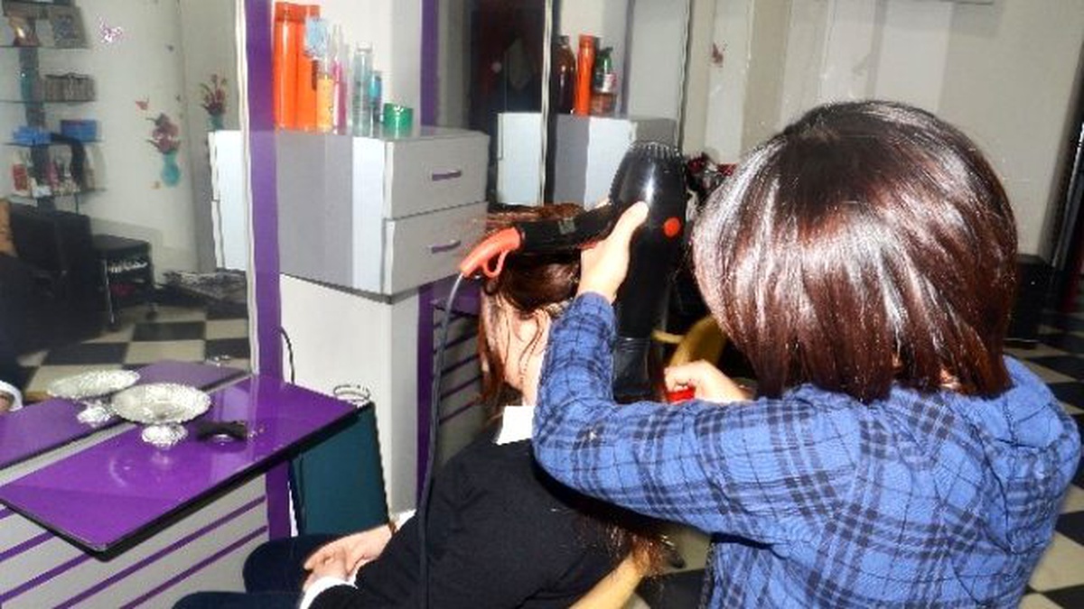 Trabzon\'da 100 Dar Gelirli Kadın İş Yeri Açarak Vergi Mükellefi Oldu