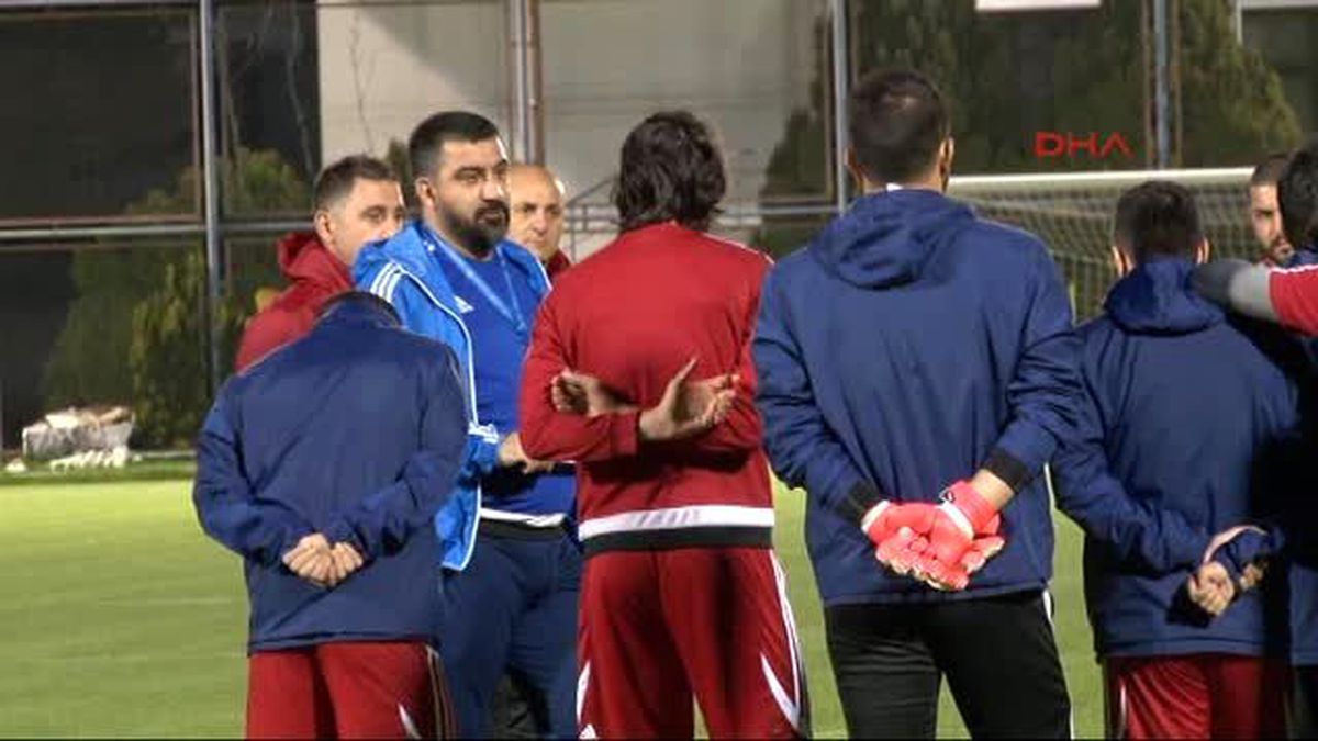 Ümit Özat 10 Haftalık Bir Kurtuluş Savaşı Başlıyor