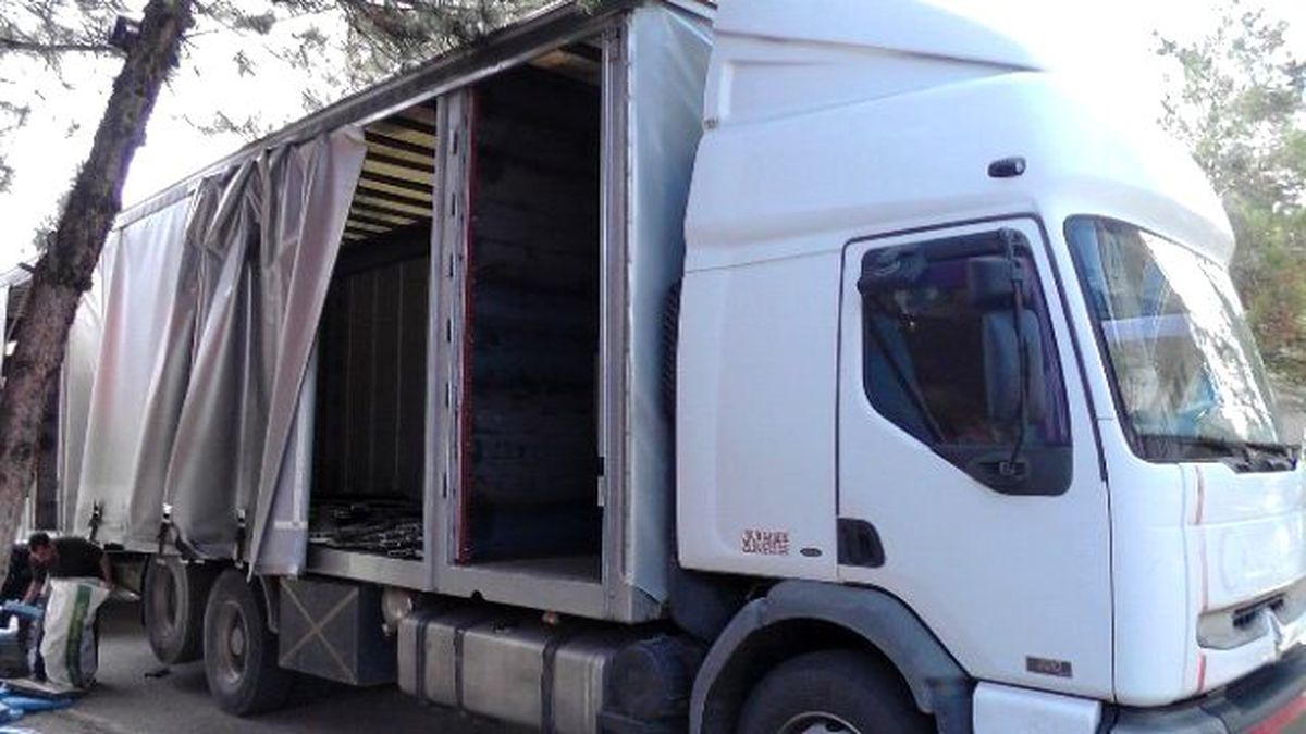 Uşak Polisi 120 Bin 150 Paket Kaçak Sigara Ele Geçirildi