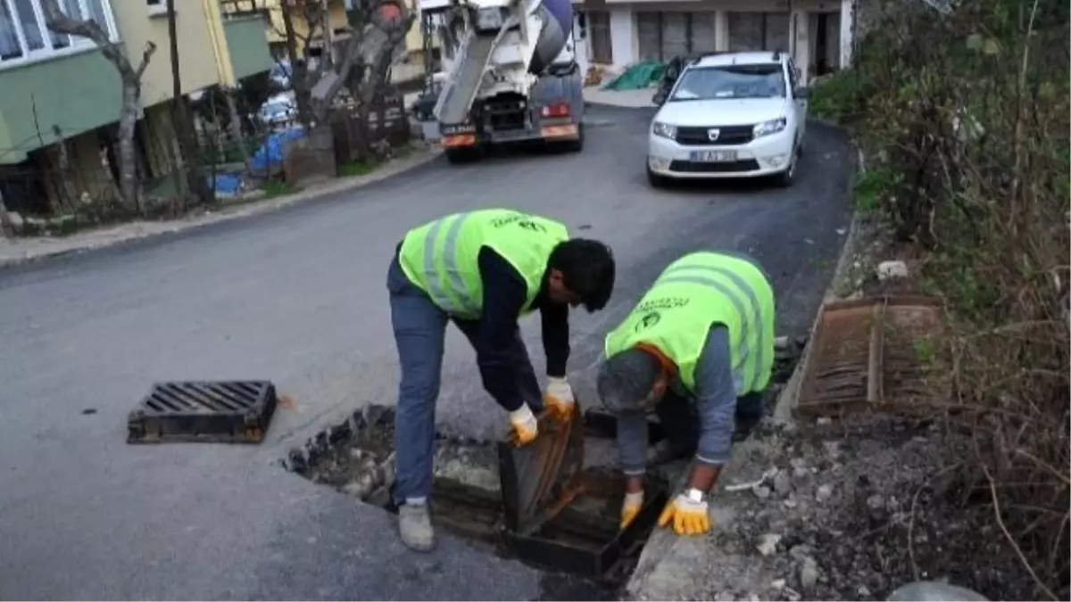 Yağmur Suyu Izgaraları Yenileniyor