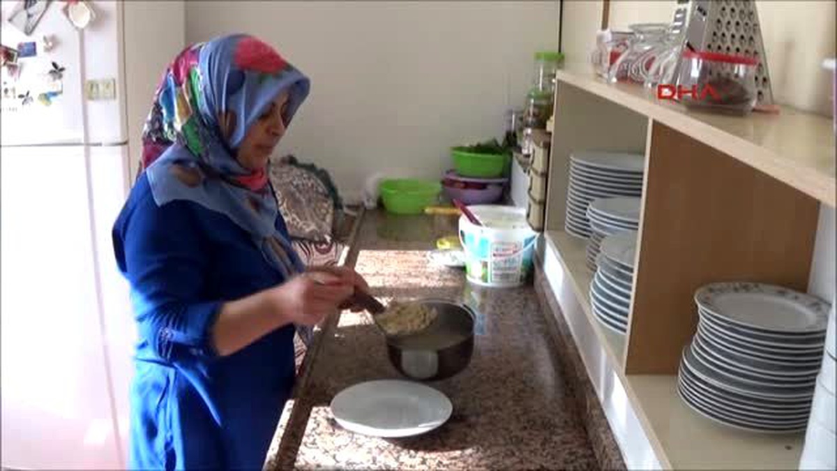 Adilcevaz\'da 9 Yıldır Yöresel Yemek Yapıyor