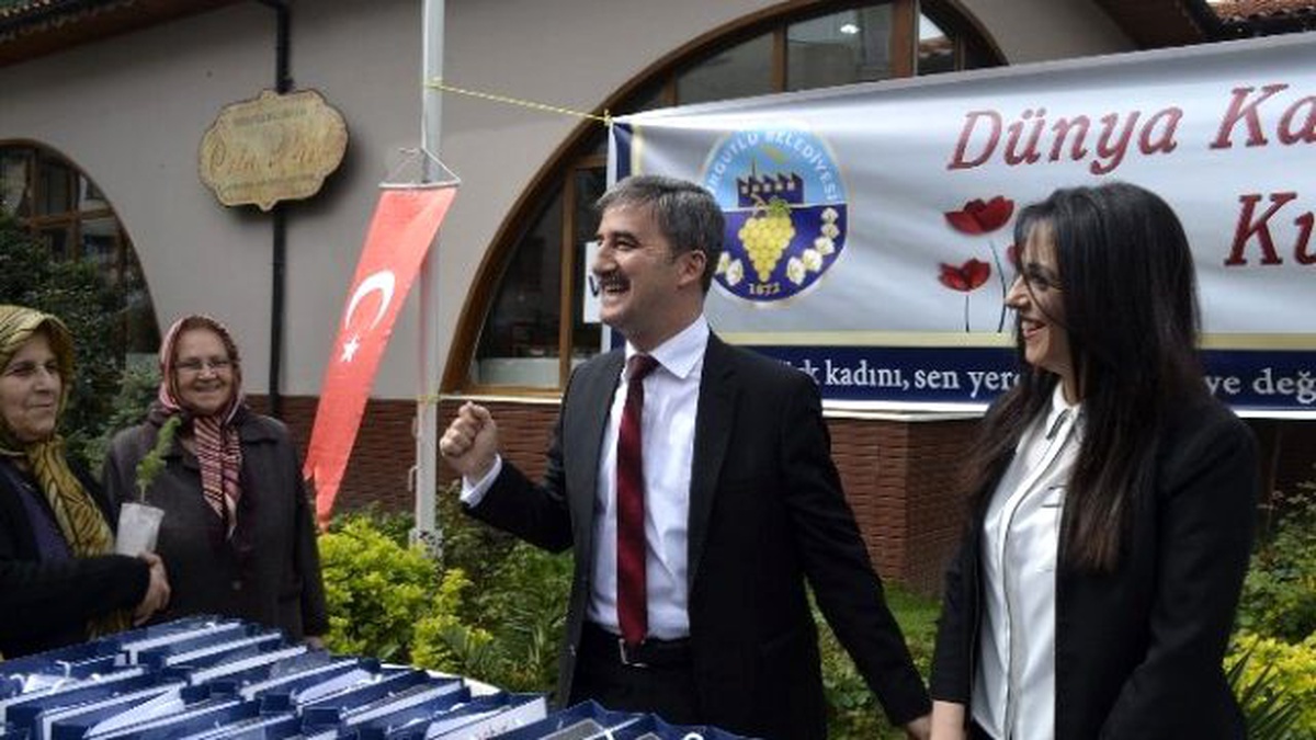 Başkan Şirin\'den Turgutlulu Kadınlara Jest