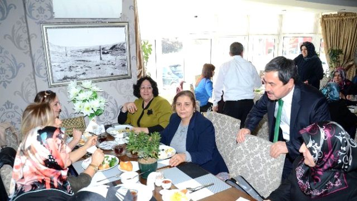 Darende Belediye Başkanı Eser Kadınlar ile Kahvaltıda Bir Araya Geldi