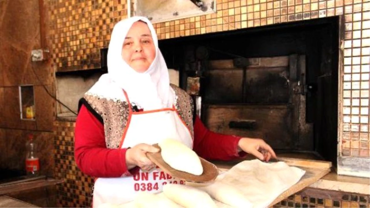 Eşi ve Babasını Kaybedince Ekmek Fırınının Başına Geçti