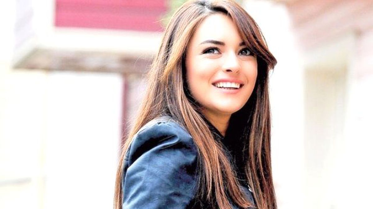 Ezgi Mola'nın Videosu Sosyal Medyayı Salladı