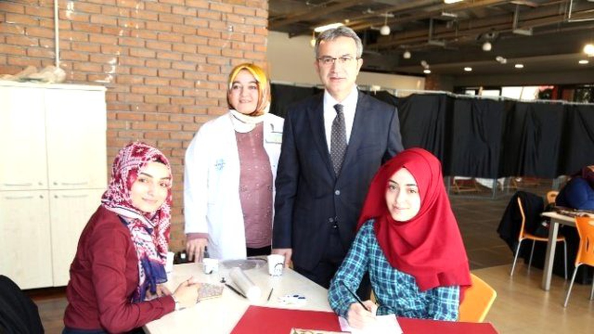 Gesmek\'in Kadın Kursiyerlerinde 8 Mart Sergisi