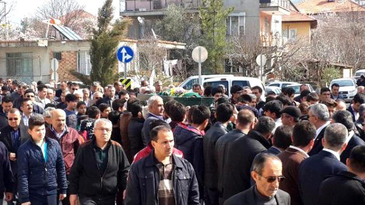 Halı Sahada Kalp Krizi Geçiren 36 Yaşındaki Öğretmen Öldü