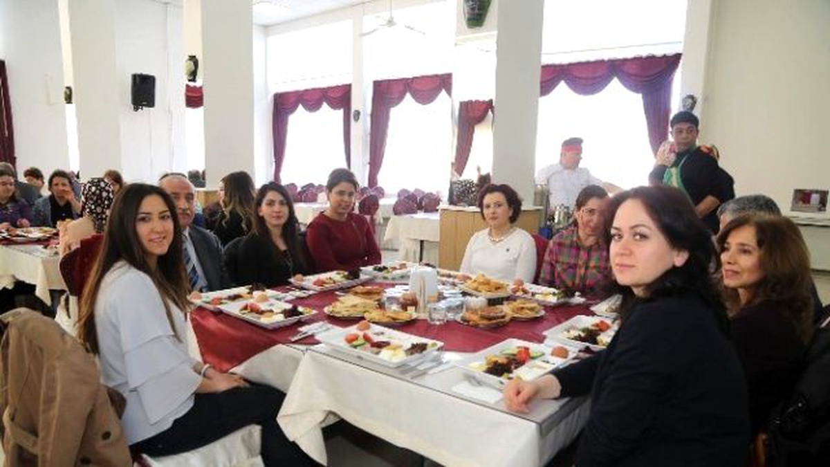 İl Özel İdaresi Genel Sekreteri Ayhan, Kadın Personelle Buluştu