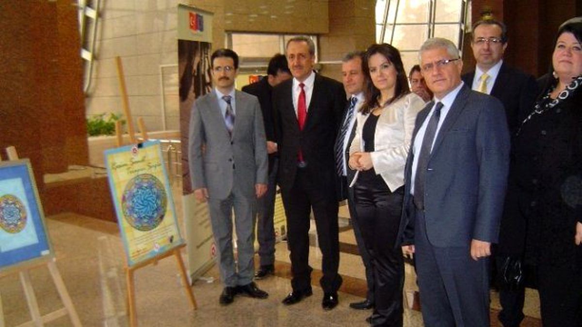 İzmir Adliyesi\'nde Sanatla Terapi Sergisi