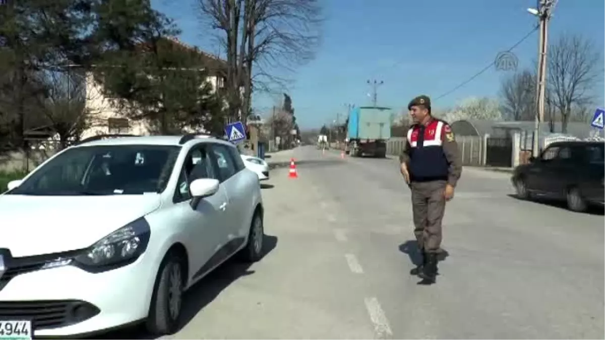 Kadın Sürücülere Karanfil Jesti