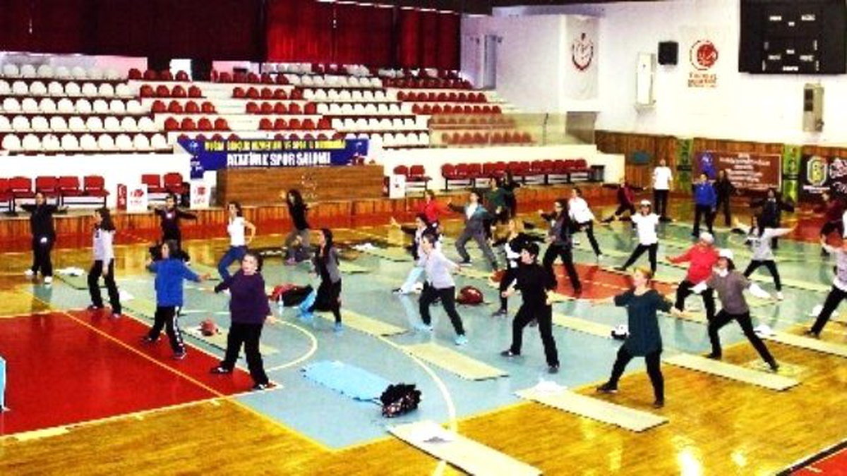 Kadınlar, Günlerine Spor ile Başladı