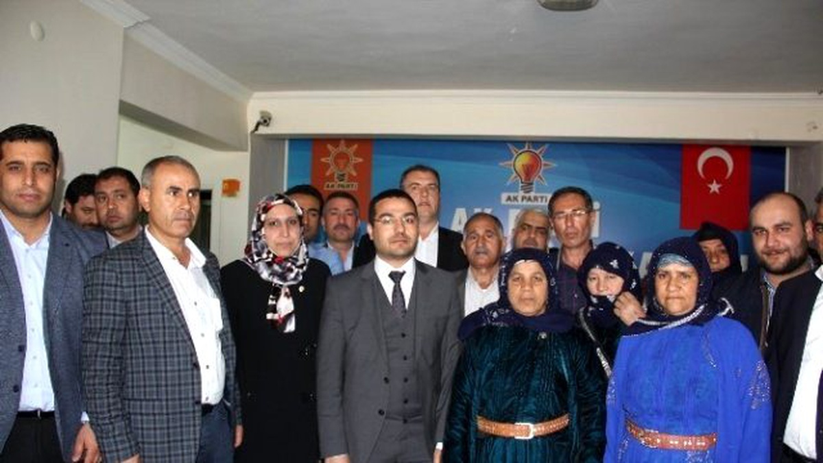 Kadınlar Gününde Şehit Ailelerini Ziyaret Ettiler