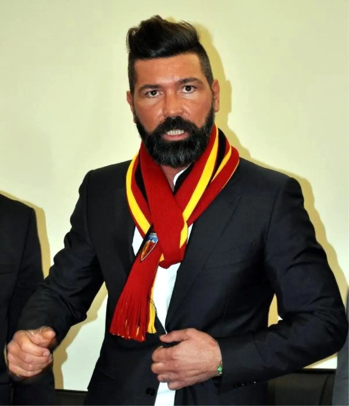 Kayserispor\'un Yeni Teknik Direktörü: "Fenerbahçe\'yi Yenecek Gücümüz Var"