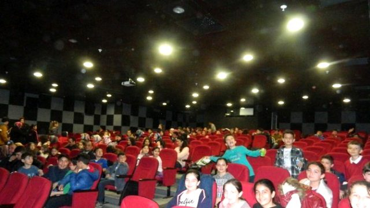 Kenan Evren Ortaokulu "Her Çocuk Özeldir" Filmini İzledi