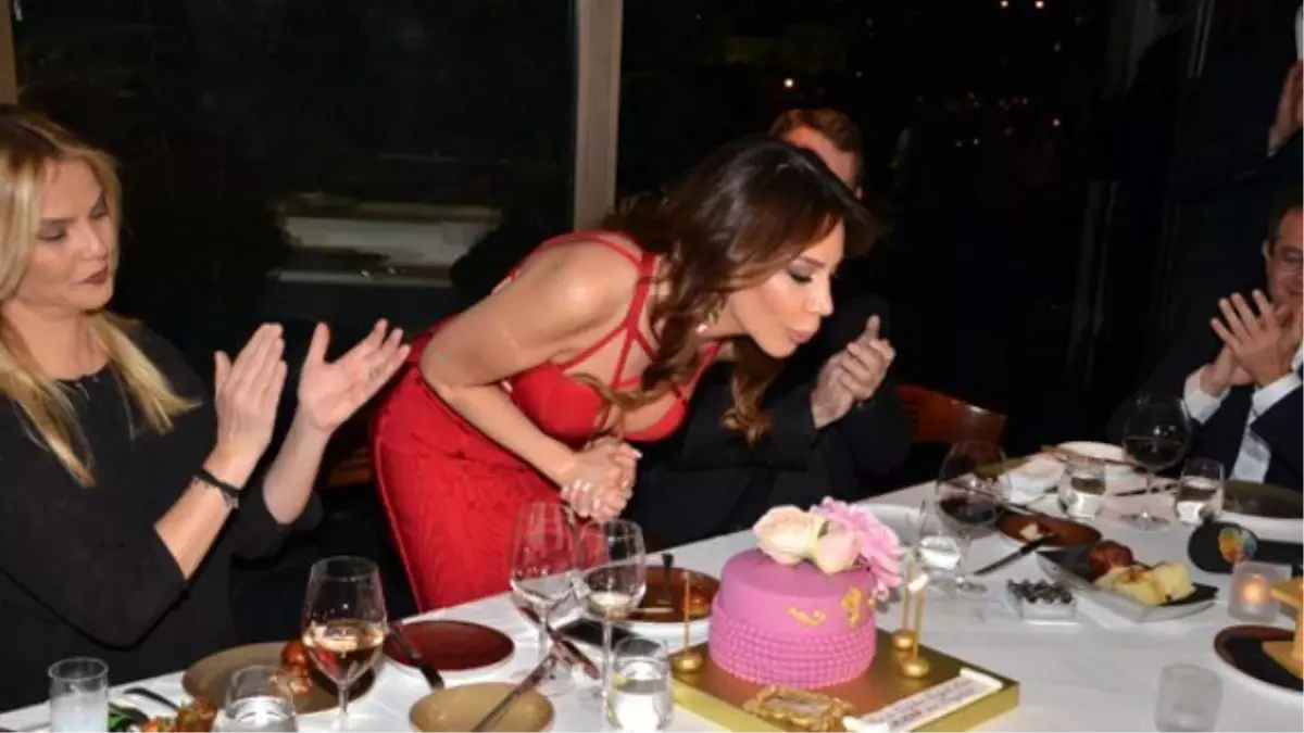 Sevgilisi, Linet\'e Uçakla 400 Bin Euro\'luk Porsche Getirtti