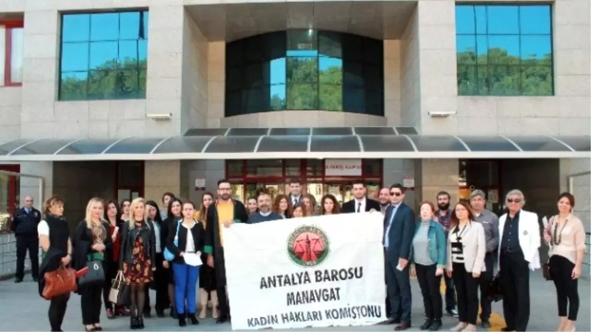 Manavgatlı Avukatlar, "Eşkiya Dünyaya Hükümdar Olmaz" Dizisini RTÜK\'e Şikayet Etti