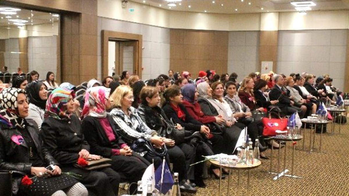 Medıcana Konya Hastanesi Dünya Kadınlar Günü\'nü Kutladı