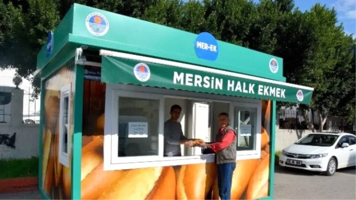 Mersin\'de Halk Ekmek 11 Noktada Satışta