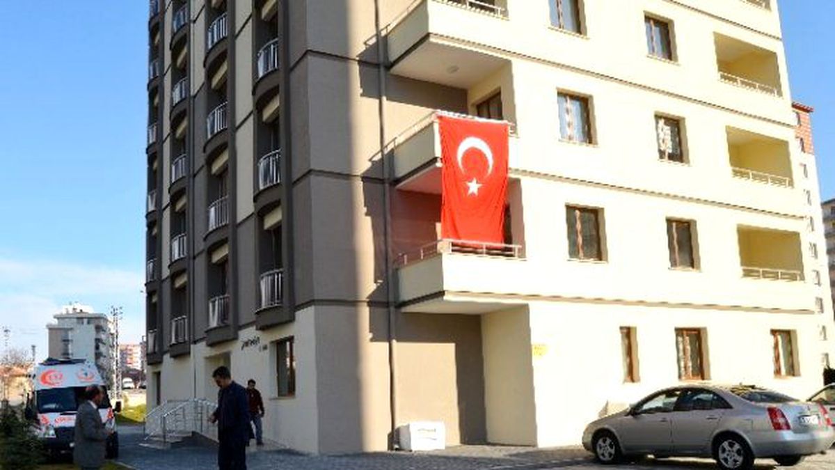 Şehit Polis Memuru Muzaffer Tufaner\'in Evinde Hüzün Hakim