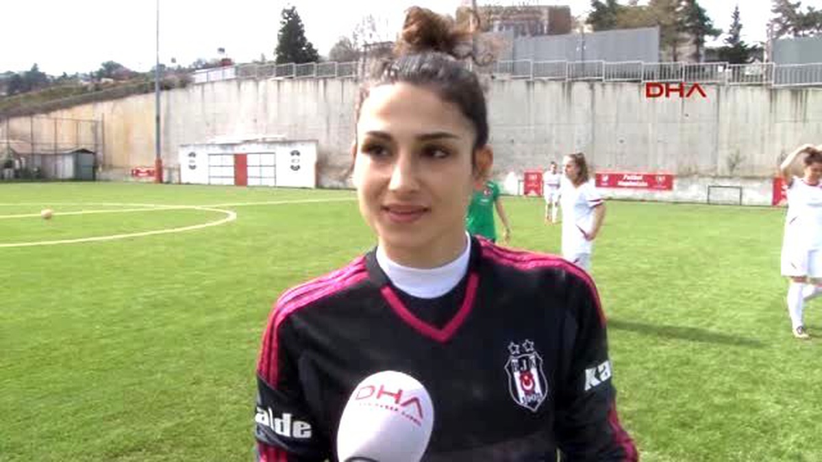 Türkiye Futbol Direktörü 8 Mart İçin Anlamlı Bir Mesaj Verdi Kadınları Cinsiyet Olarak Değil İnsan...