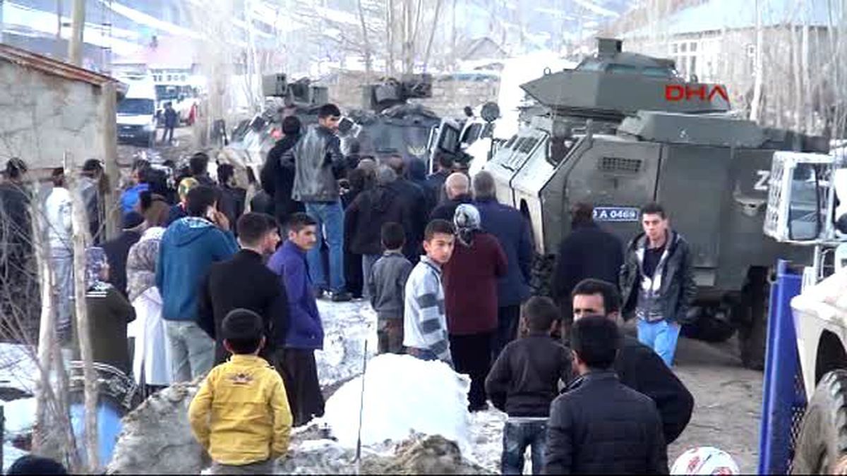 Yüksekova\'da \'Koca\' Dehşeti 3 Ölü, 2 Yaralı