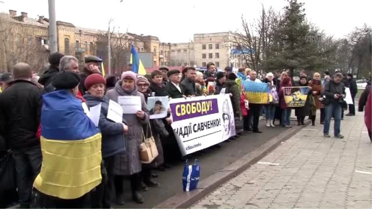 Açlık Grevindeki Ukraynalı Milletvekili Savçenko\'ya Destek Gösterileri