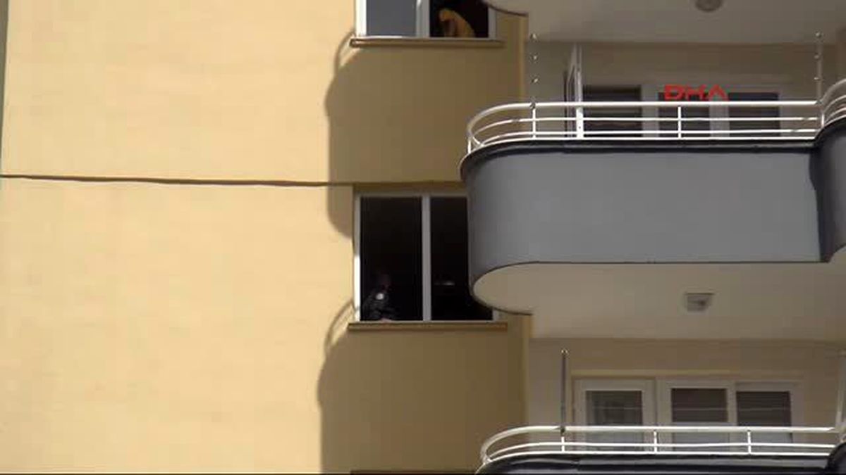 Adana Polis Memuru Evinde İntihar Etti