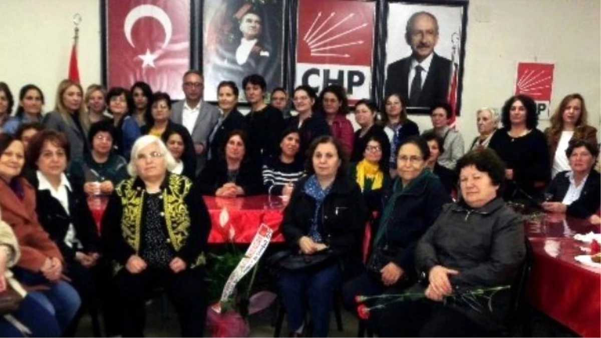 Alaşehir\'de CHP\'ye 30 Yeni Üye Katıldı