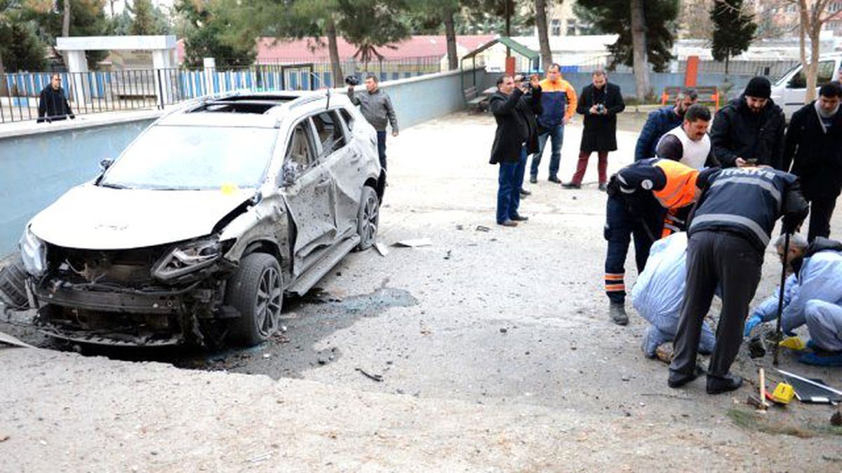 Kilis\'e Roket Mermilerinin Düşmesi