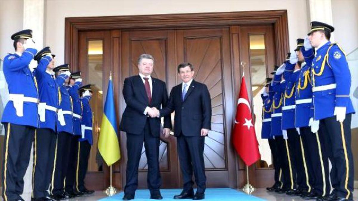 Başbakan Davutoğlu, Ukrayna Devlet Başkanı Poroşenko ile Görüştü