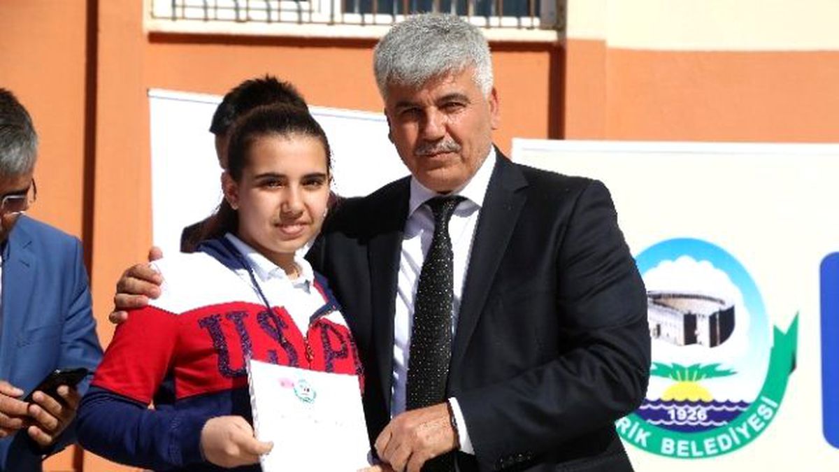 Çalık\'tan Öğrencilere Teog Kitabı ve Başarı Mektubu