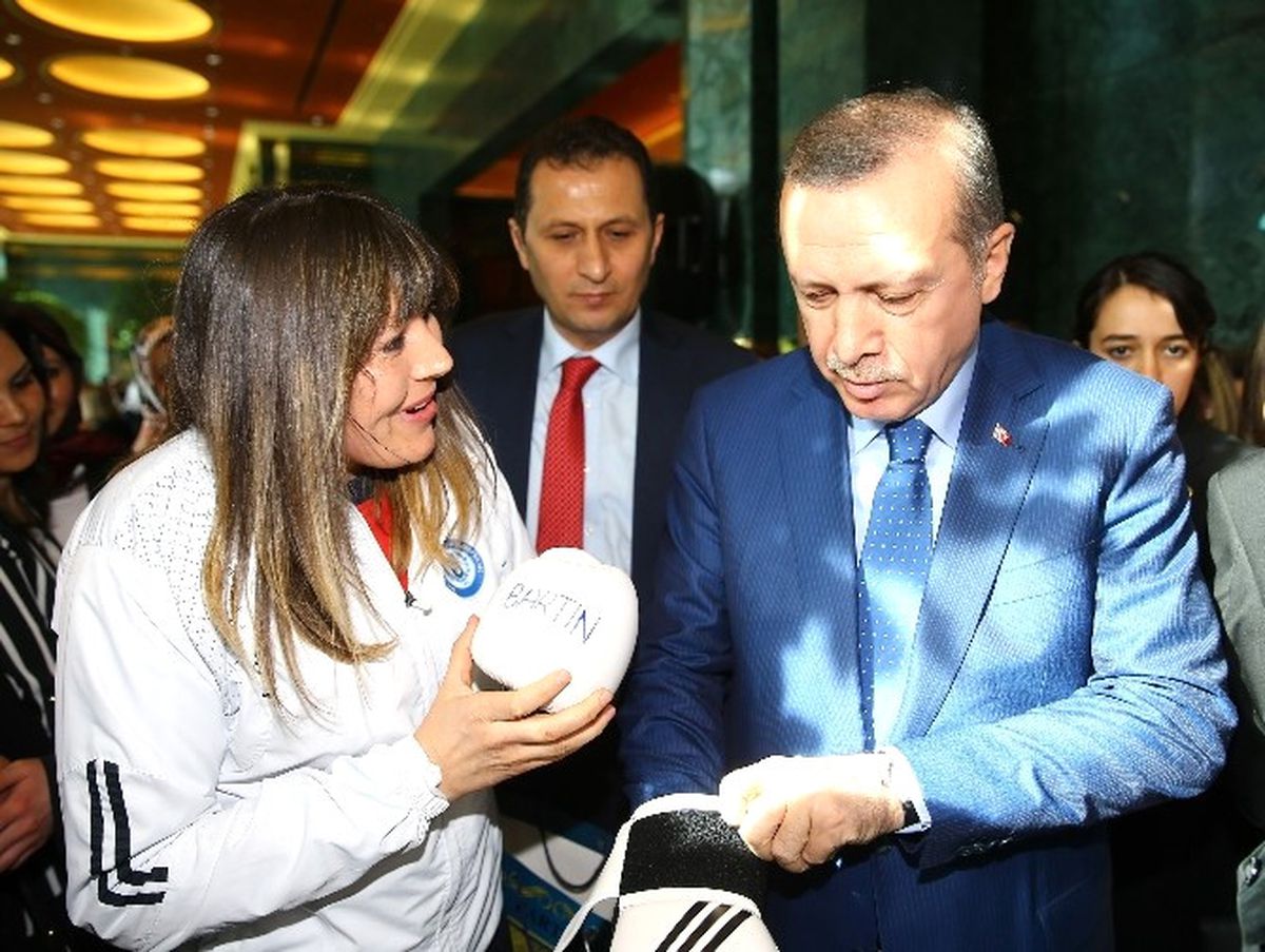 Cumhurbaşkanı Erdoğan, Bartın Üniversitesi Sporcusunu Tebrik Etti