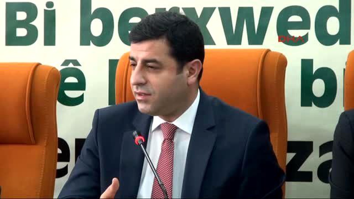 Demirtaş\'tan Fezleke Yorumu: Biz Bir Tek Örgüte Üyeyiz, O da HDP