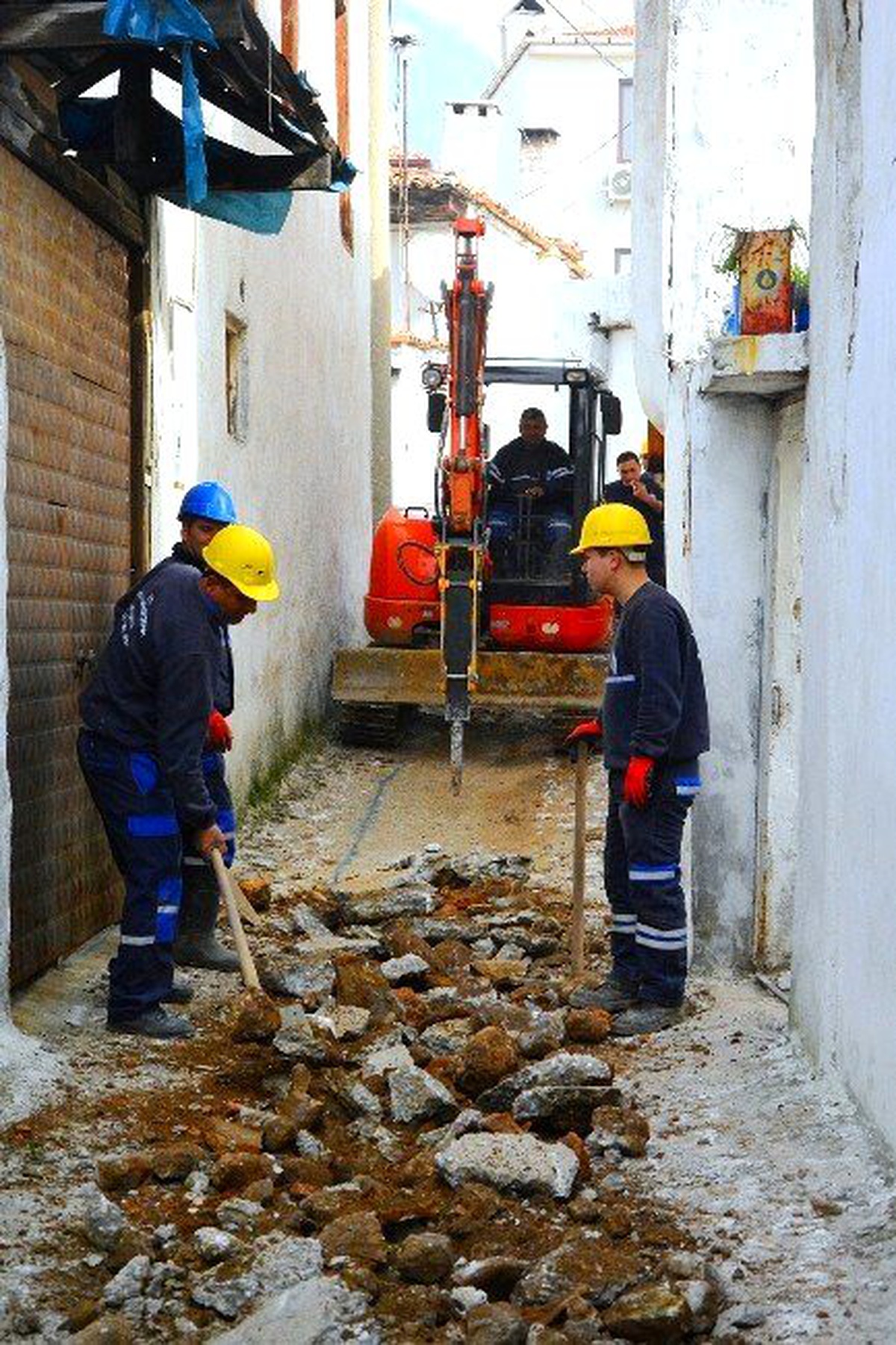 Eski İçme Suyu Hatları Yenileniyor