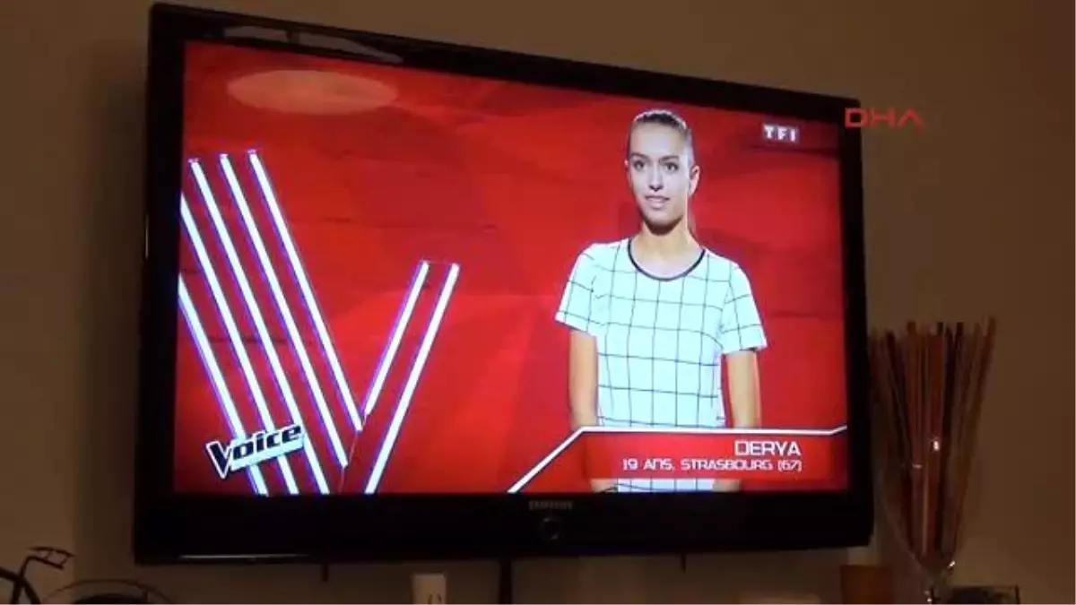 Fransa\'da Düzenlenen \'The Voice\' Ses Yarışmasında Derya Yıldırım Herkesi Kendine Hayran Bıraktı