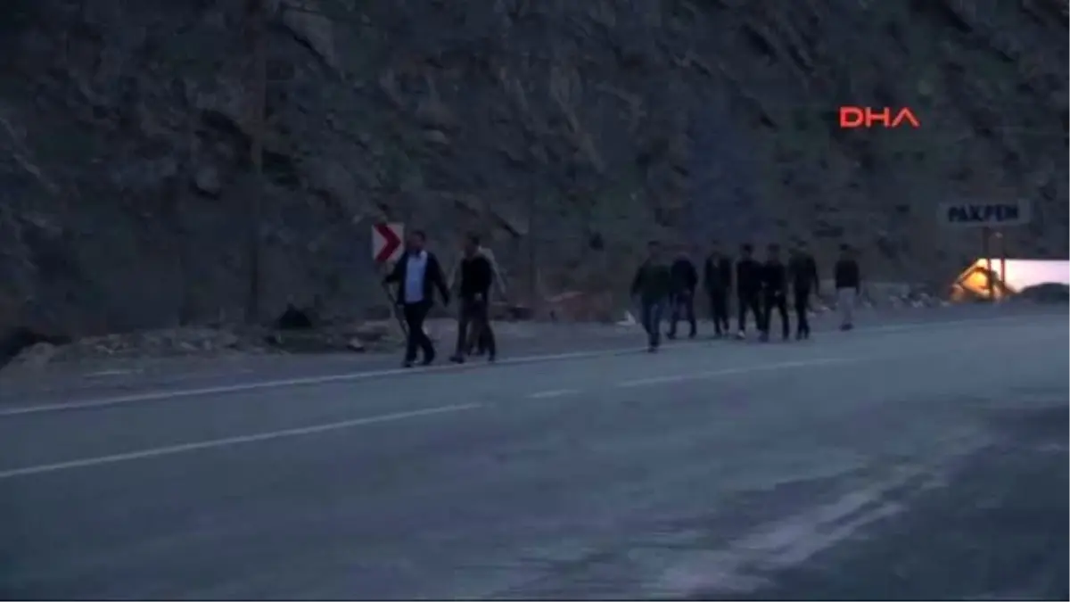 Hakkari Topun Peşinden Koşan Hamza, Zap Deresi\'ne Düşüp Kayboldu