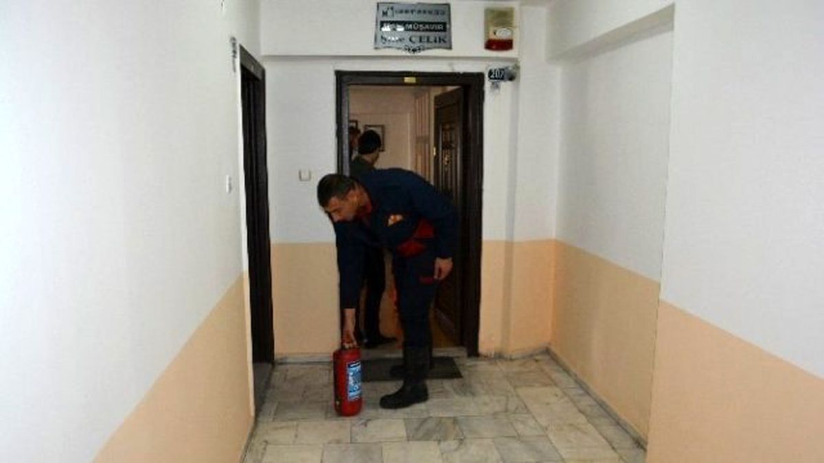 Havalandırma Boşluğuna Atılan Sigara İzmariti Yangına Neden Oldu