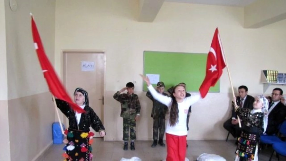 Hisarcık\'ta İstiklal Marşını Güzel Okuma Yarışması Düzenlendi
