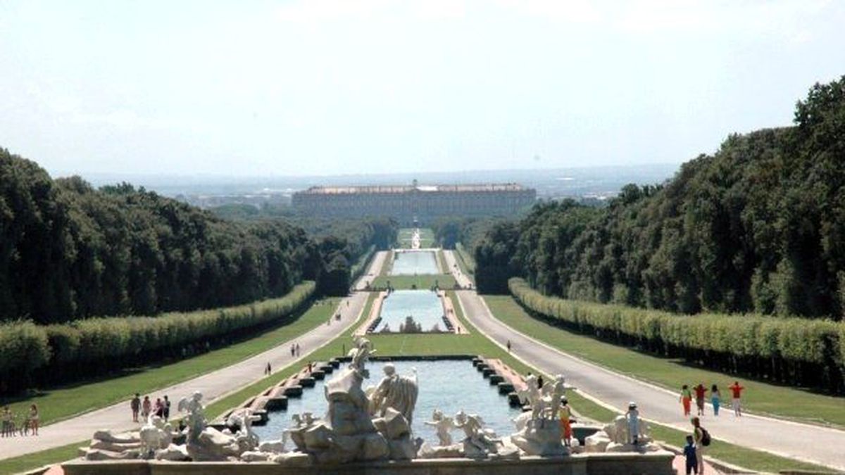 İtalyan Sarayı'nda Yıllardır 15 Euro Kirayla Oturuyorlar