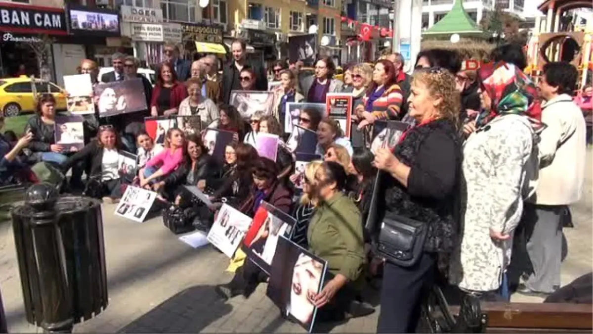 Kocaeli Kadına Şiddeti Oturarak Protesto Ettiler