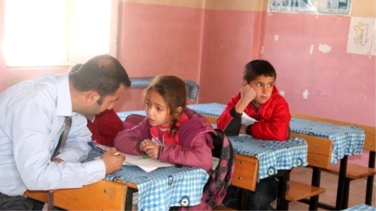 Kulp Milli Eğitim Müdüründen Köy Okullarına Ziyaret