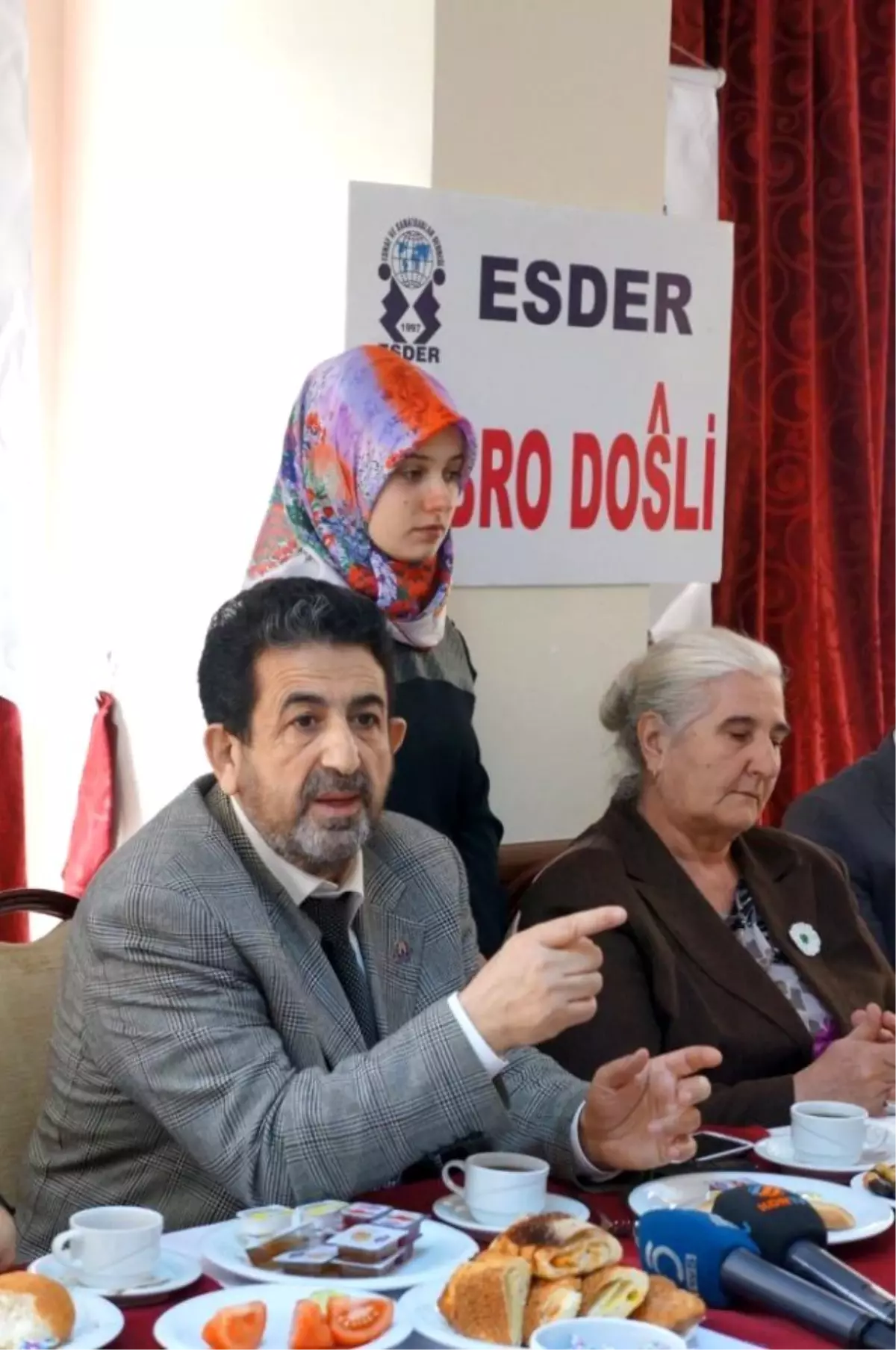 Srebrenitsa Anneleri' Katliamı Anlattı