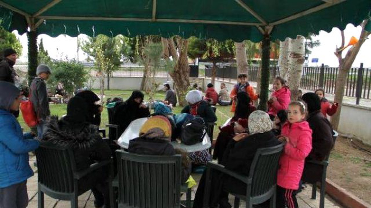 Umuda Yolculuk İçin Geldikleri Otogarda Yakalandılar