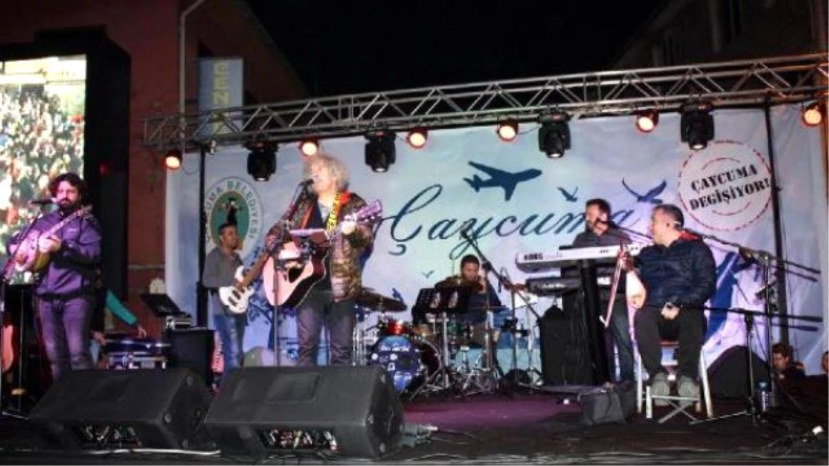 Yeni Türkü, Zonguldak\'ta Kadınlar Günü\'nde Konser Verdi